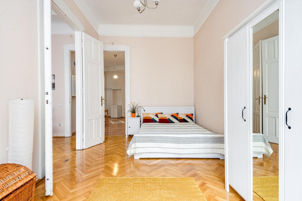 Vintage Apartment In The Jewish Quarter Budapest Esterno foto
